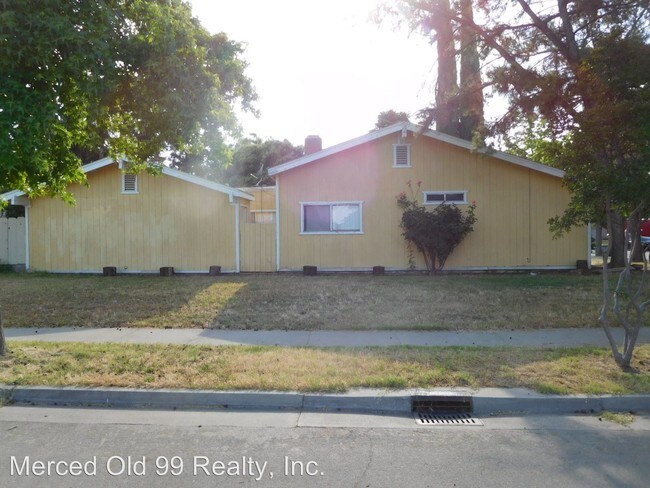 Building Photo - 3 br, 2 bath House - 1552 Sacramento Dr