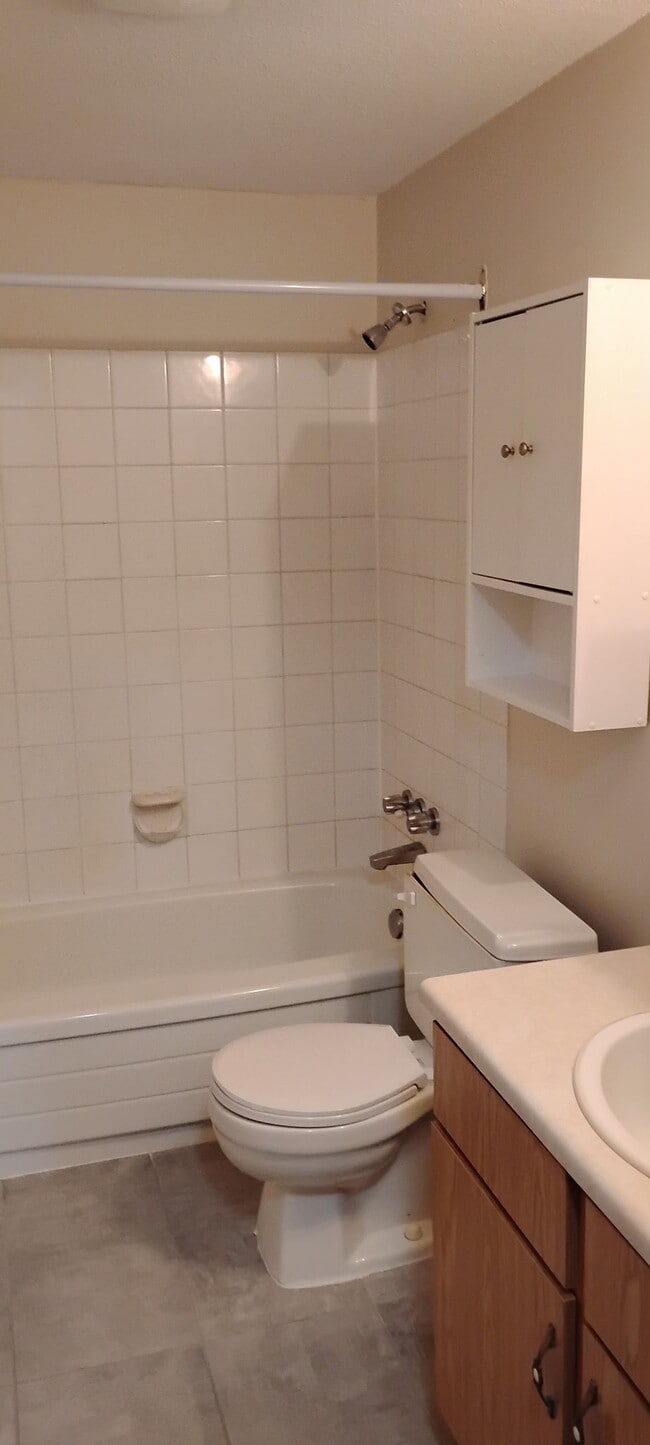 Building Photo - 356 Lincoln St