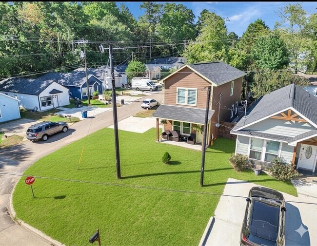 Foto del edificio - 16984 W Juneau St