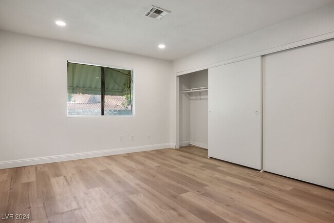 Foto del edificio - 2712 Beaver Creek Ct