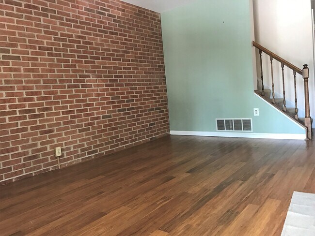 Foto del edificio - 3 Bedroom Townhome in Butcher's Hill - Fou...