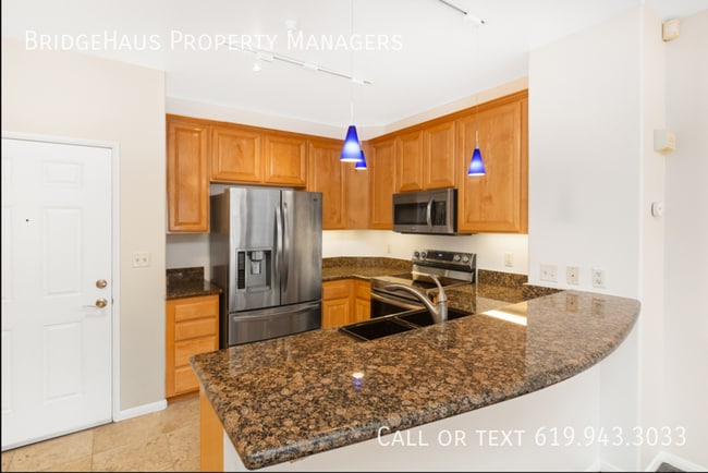Building Photo - You will LOVE this 1 bed / 1 bath in Downt...