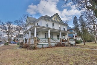 Building Photo - 503 S Broadway