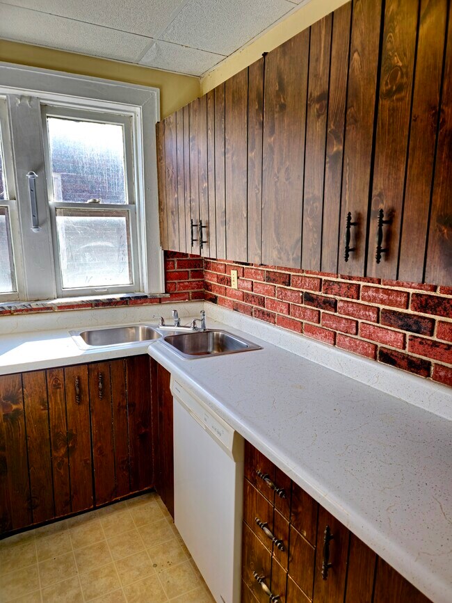 Foto del edificio - 7046 Forsyth Blvd