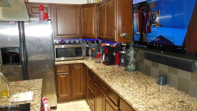 Foto del edificio - 1627 E Fremont Dr