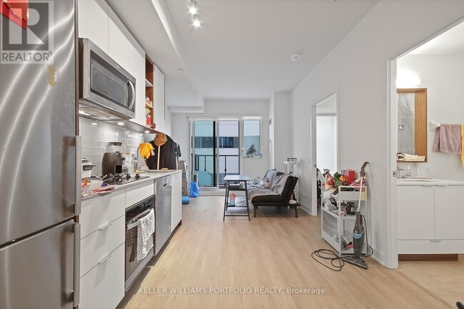 Building Photo - 543 Richmond St W