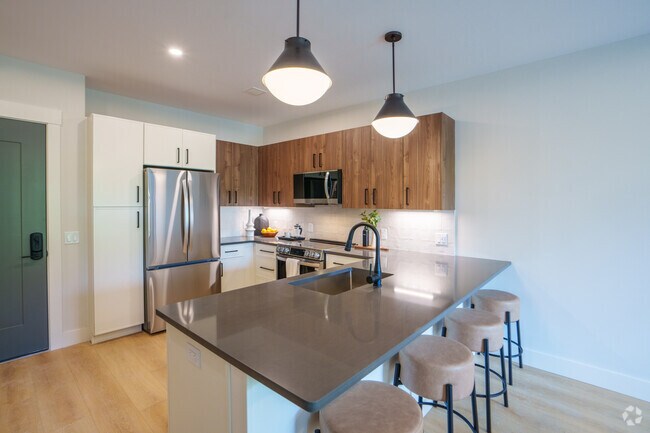 1 habitación, 1 baño - 819 pies cuadrados - Cocina - 100 Plank