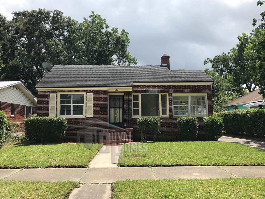 Primary Photo - 1122 W 9th St