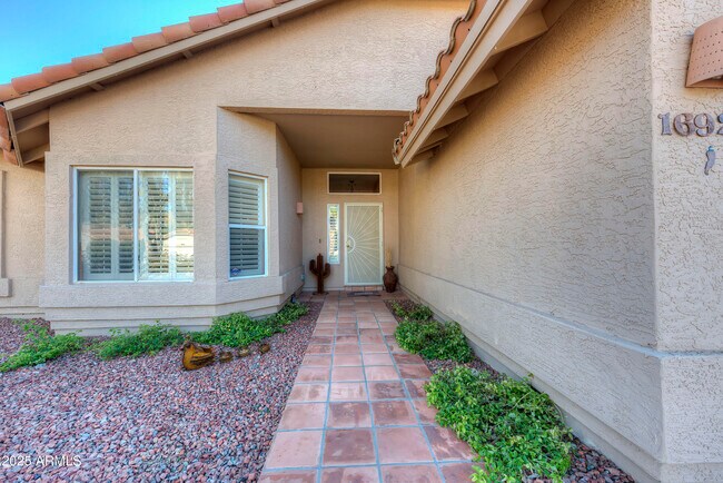 Foto del edificio - 16925 E De Anza Dr