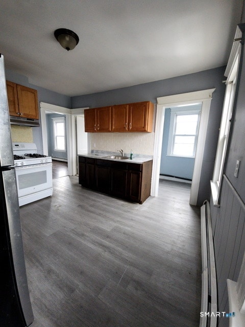 Building Photo - 463 Logan St