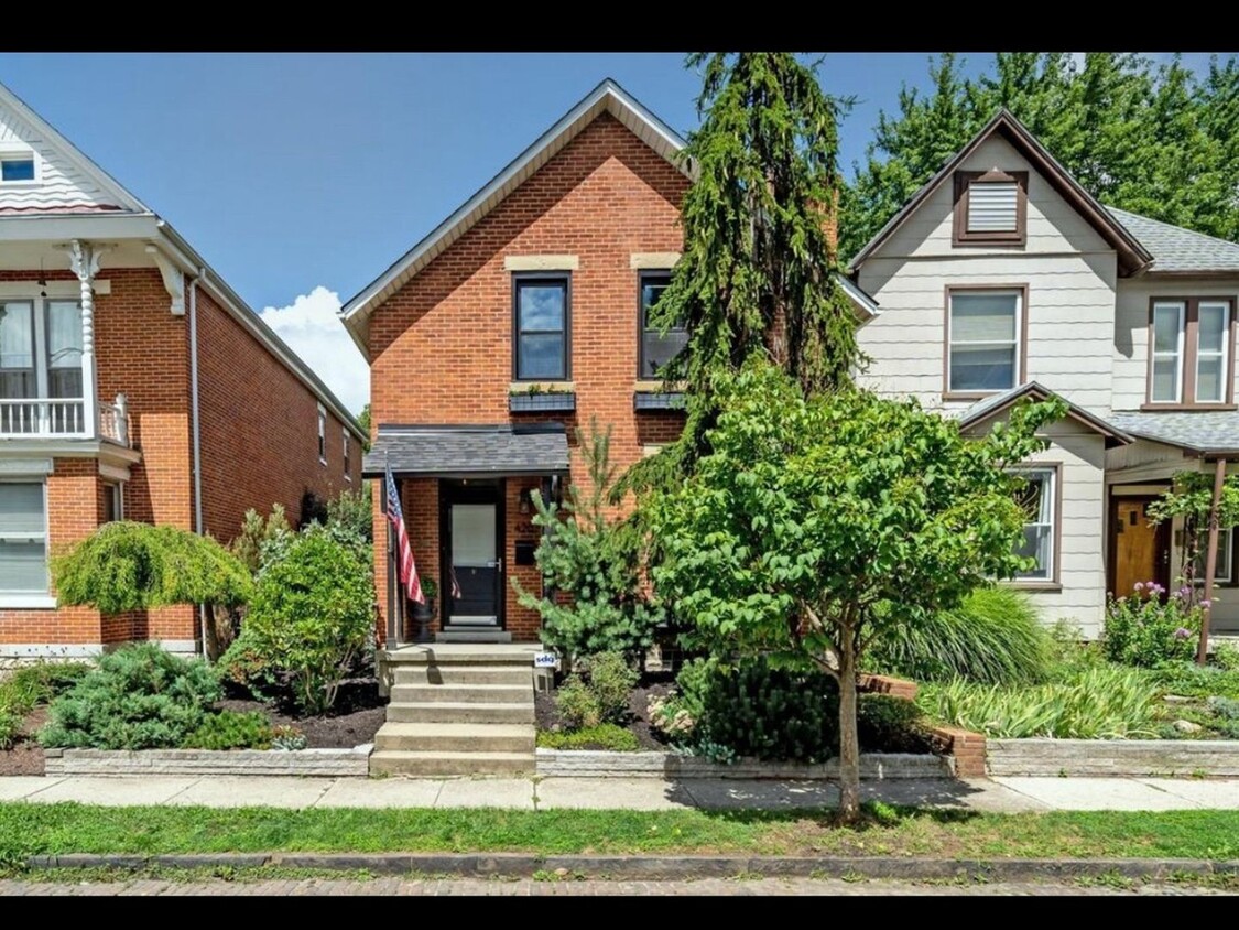 Primary Photo - 3 Bedroom Single Family Home in Columbus