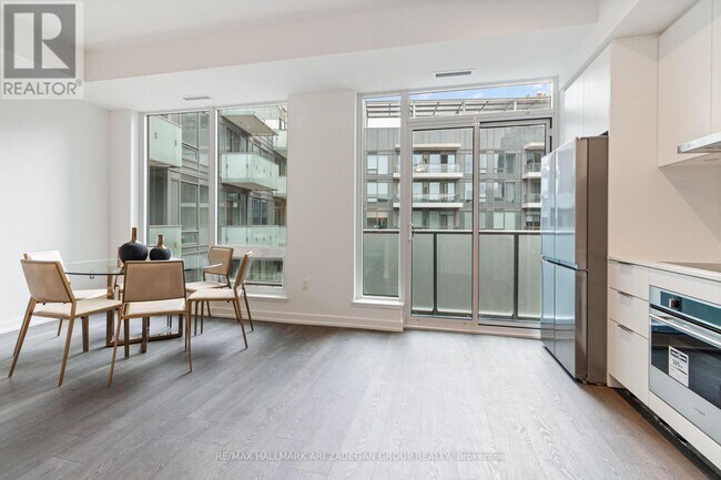 Building Photo - 8-S608 Olympic Gdn Dr