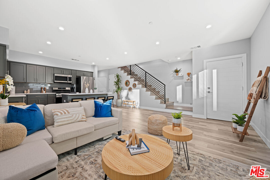 Foto principal - 1126 Magnolia Ave