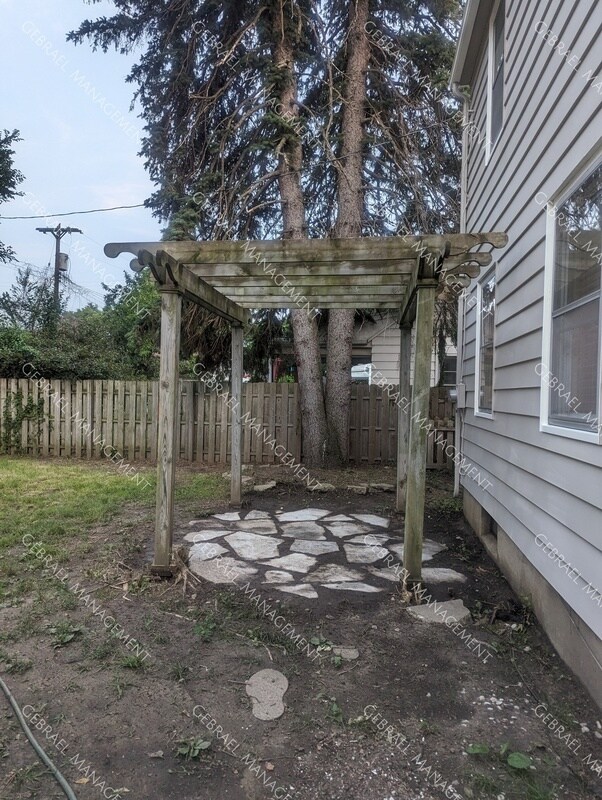 Foto del edificio - 217 S Franklin Ave