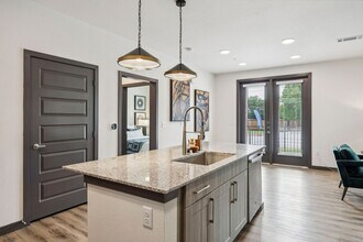 Interior Photo - Windsor Apartments