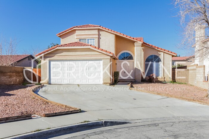 Primary Photo - 43901 Fallon Drive