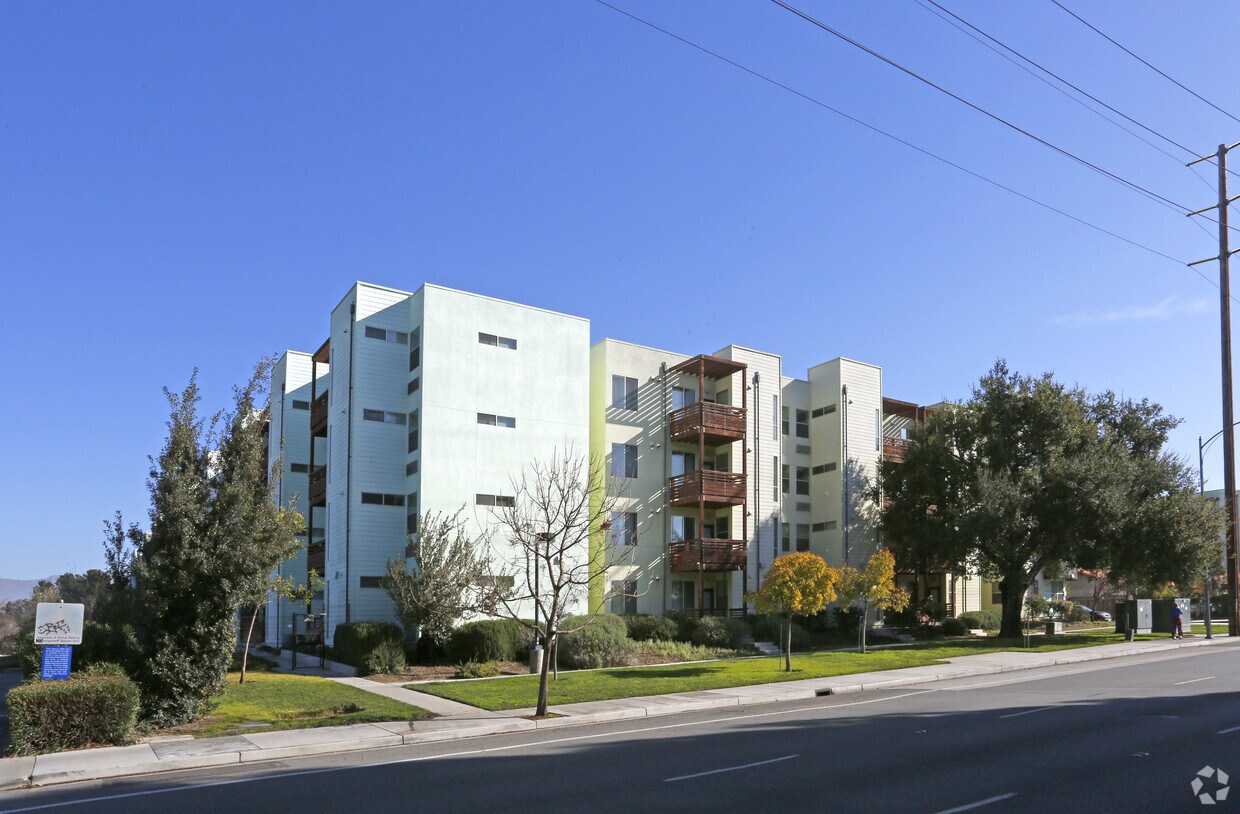 Foto del edificio - Paseo Senter