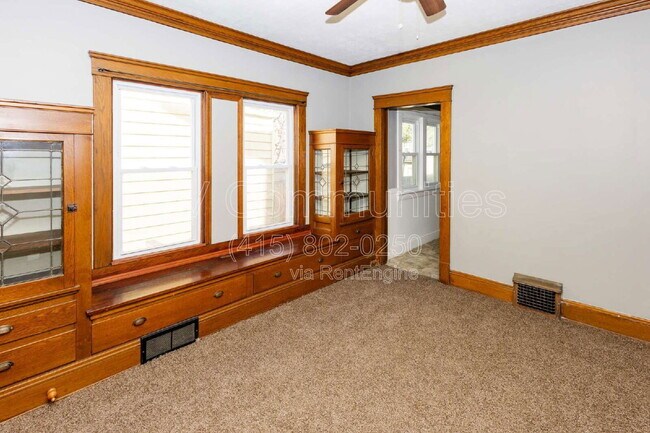 Foto del edificio - 3102 Montclair Ave