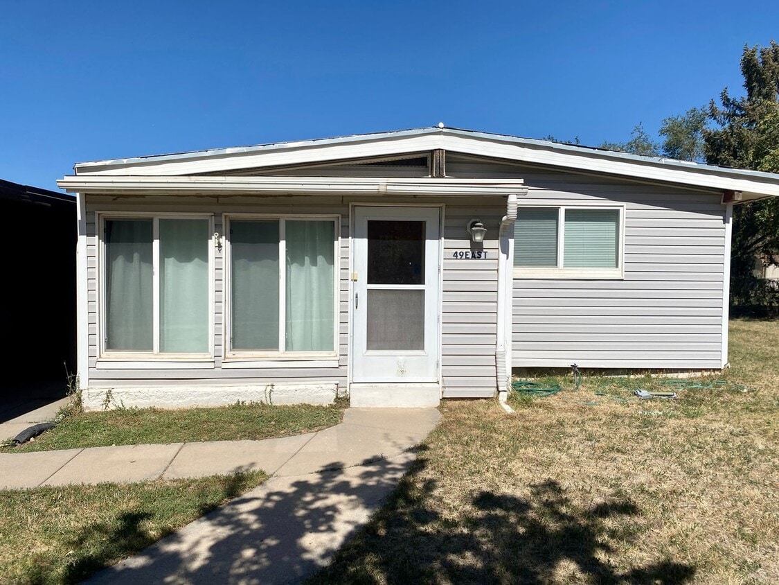 Adorable 3 Bedroom Home - Adorable 3 Bedroom Home