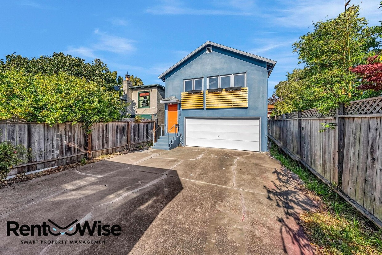 Foto principal - 2337 Browning St