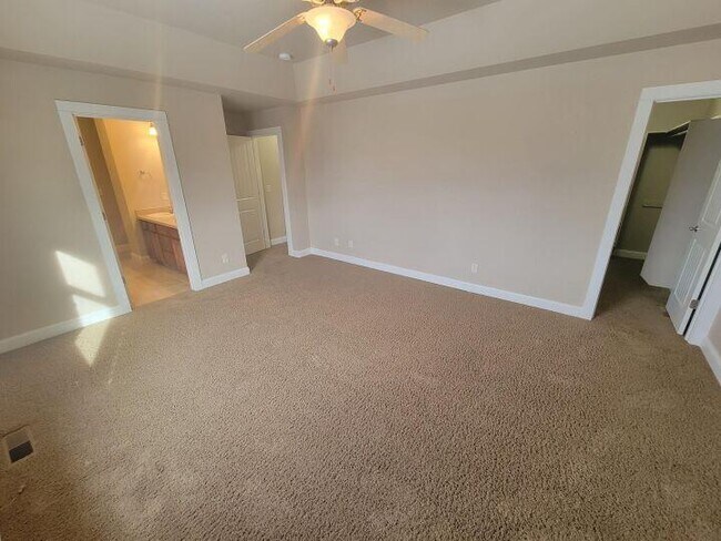 Building Photo - 3 bedroom in Billings MT 59106