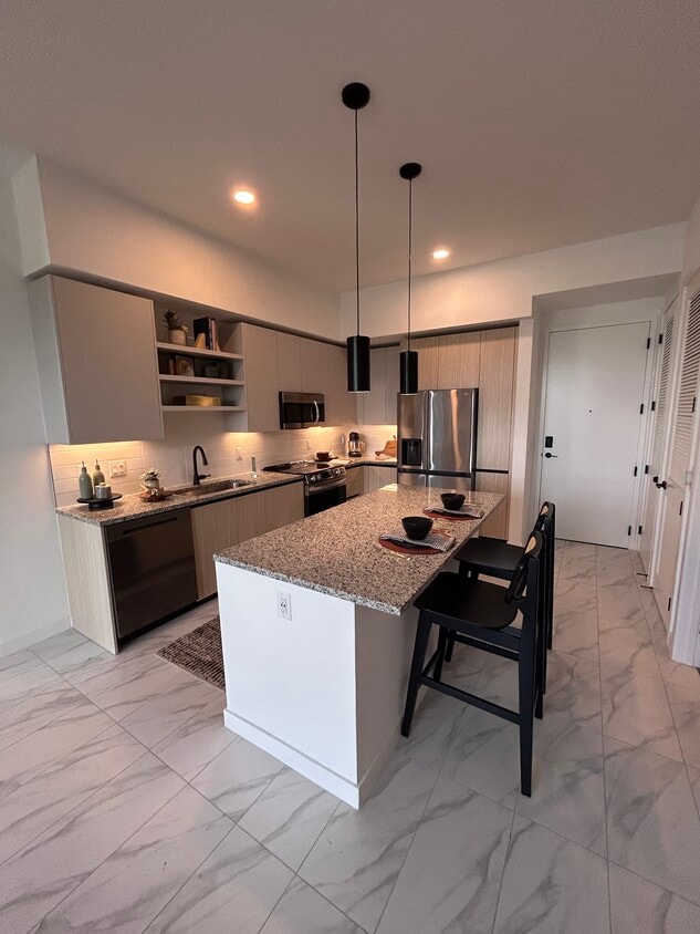 Foto principal - 2362 NE 172nd St