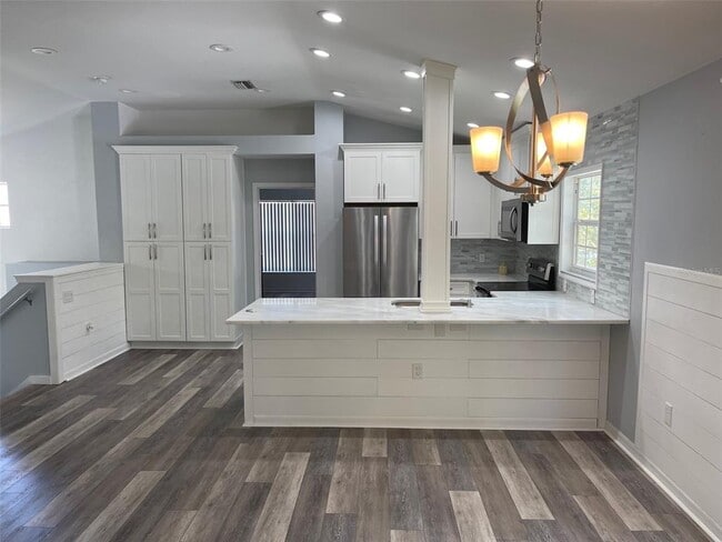 Building Photo - 6412 Rosefinch Ct