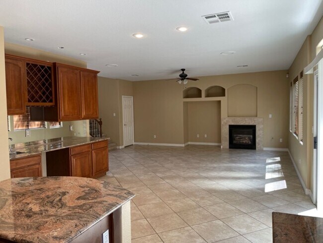 Building Photo - GREAT HOME IN SUMMERLIN!!!!!!!