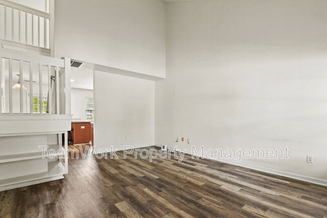 Building Photo - 412 Truman Dr