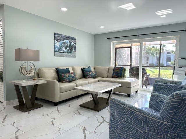 Building Photo - 3223 Beneva Rd
