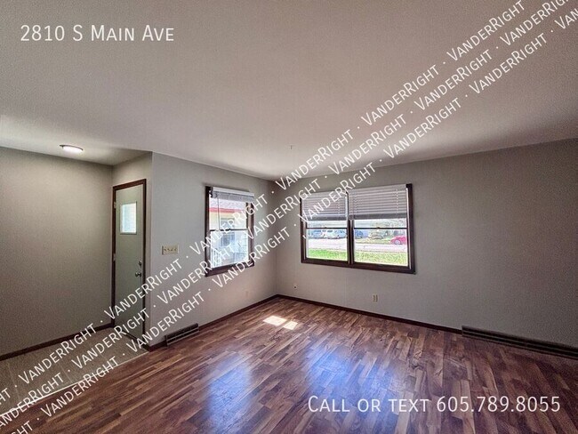 Foto del edificio - 2810 S Main Ave