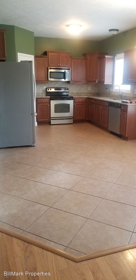 Building Photo - 3 br, 2 bath House - 2060 Yellowbrick Road