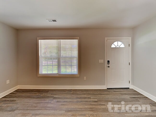 Building Photo - 708 Deaton St