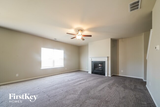 Foto del edificio - 8 Stadelman Ct