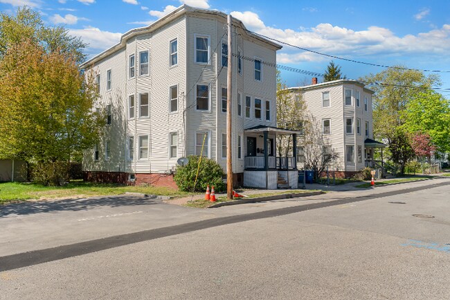 Building Photo - 51 Frederic St