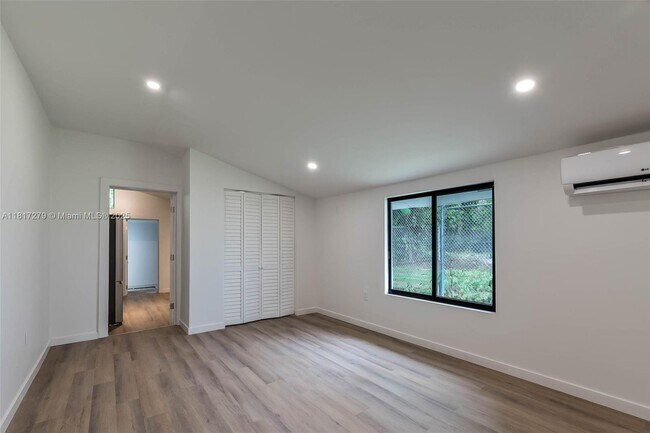 Building Photo - 25 NW 78th St