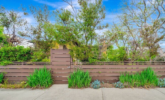 Foto del edificio - 4034- 4036 Higuera St