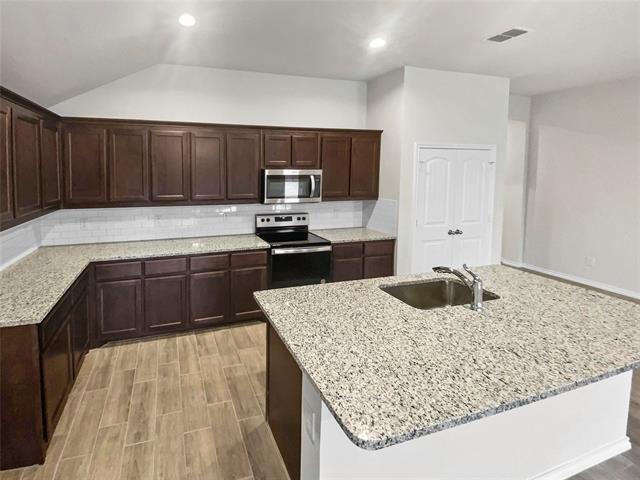 Building Photo - 9909 Mescalbean Blvd