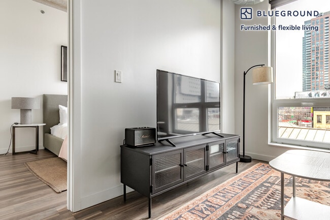 Building Photo - 61 W Erie St