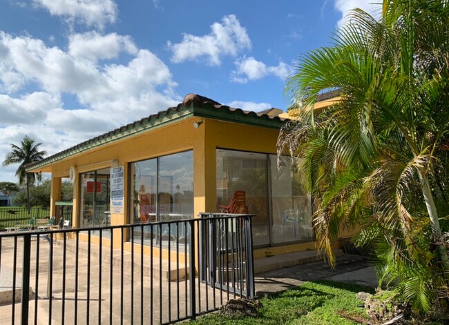 Foto del edificio - 1350 SW 122nd Ave