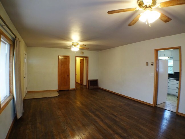 Building Photo - 173 Connors Ave