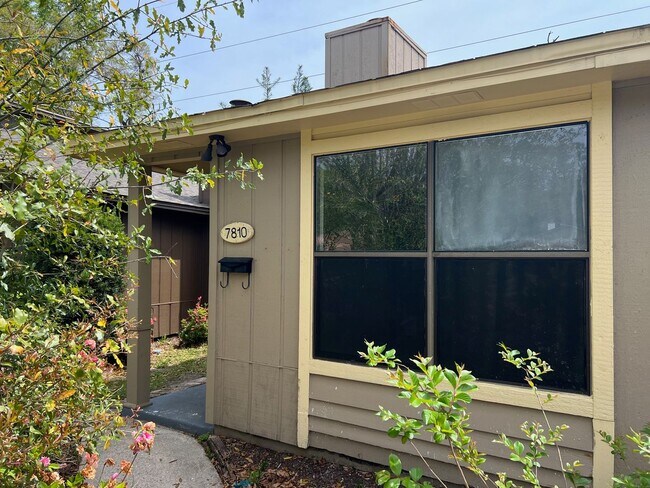 Building Photo - 7810 Deborah Dr