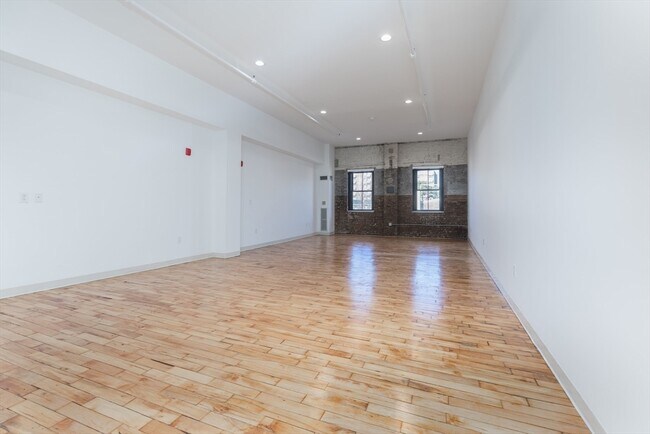 Foto del edificio - 70-72-72 Northampton St