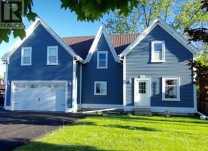 Building Photo - 126 Reach St