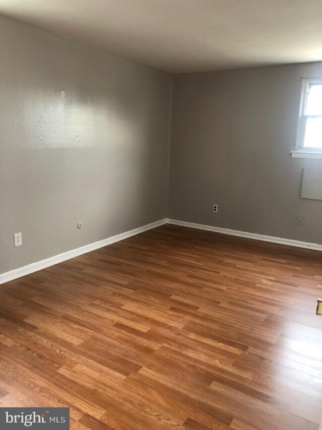Foto del edificio - 3314 Primrose Rd