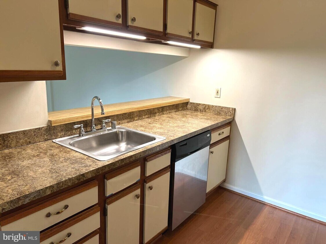 208 Spring Maiden Ct Unit 301, Glen Burnie, MD 21060 Apartment for