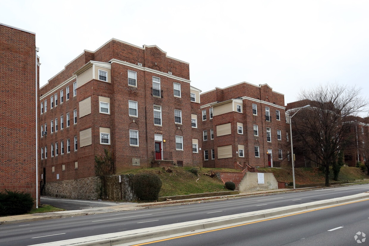 2800 Reisterstown Rd, Baltimore, MD 21215 Apartments in Baltimore, MD
