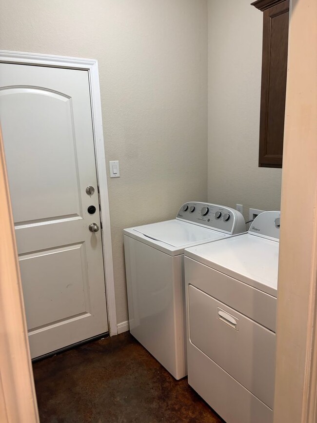 Building Photo - China Spring ISD Duplex