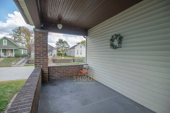 Foto del edificio - RENOVATED 3BR/2BA HOME CLOSE TO DOWNTOWN