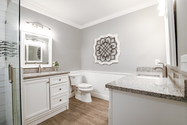 Building Photo - 101 Villa Ct